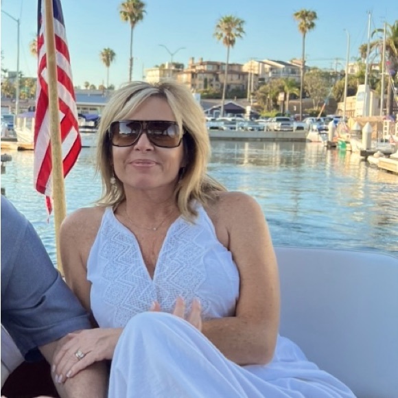 Meet your Posher, Kimberly - Picture 1 of 1